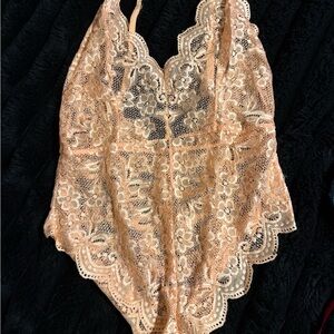 Lace Floral Bodysuit in Blush Peach